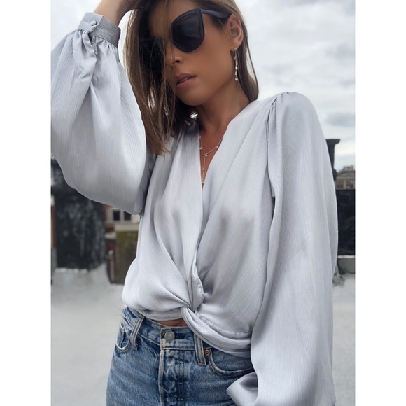 Last 1✨Stella Metallic Puff Sleeve Top - Silver - Picture 2 of 8